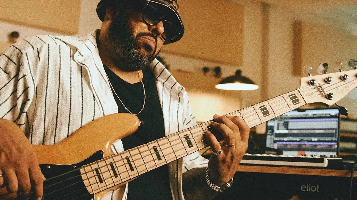 David Mayonga oder auch Roger Reckless x Eliot - Eliot Onlineshop