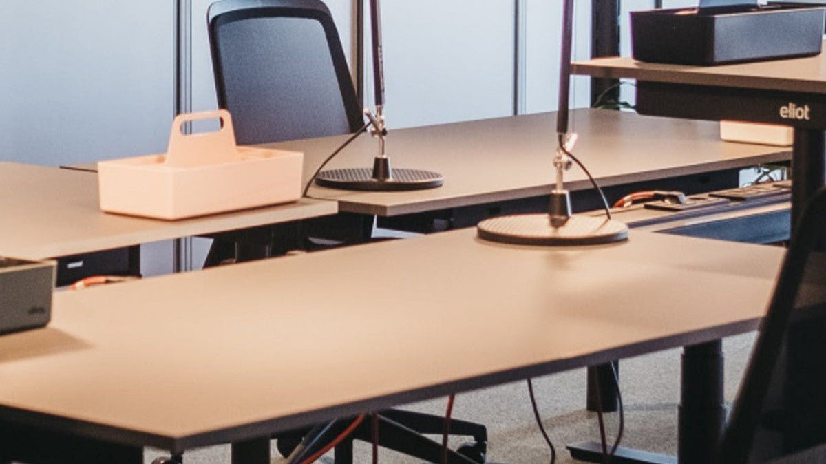 Optimale Schreibtischhöhe am Arbeitsplatz - Eliot Onlineshop