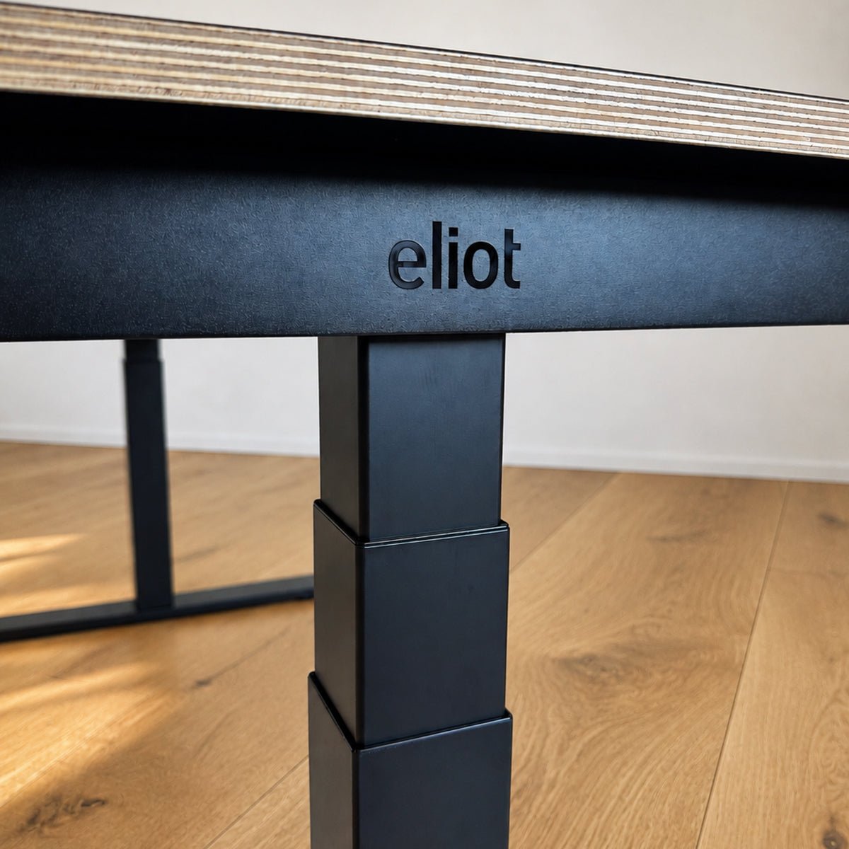 Eliot Pro Black Tischplatte Eiche Multiplex 180x80cm - Eliot Onlineshop