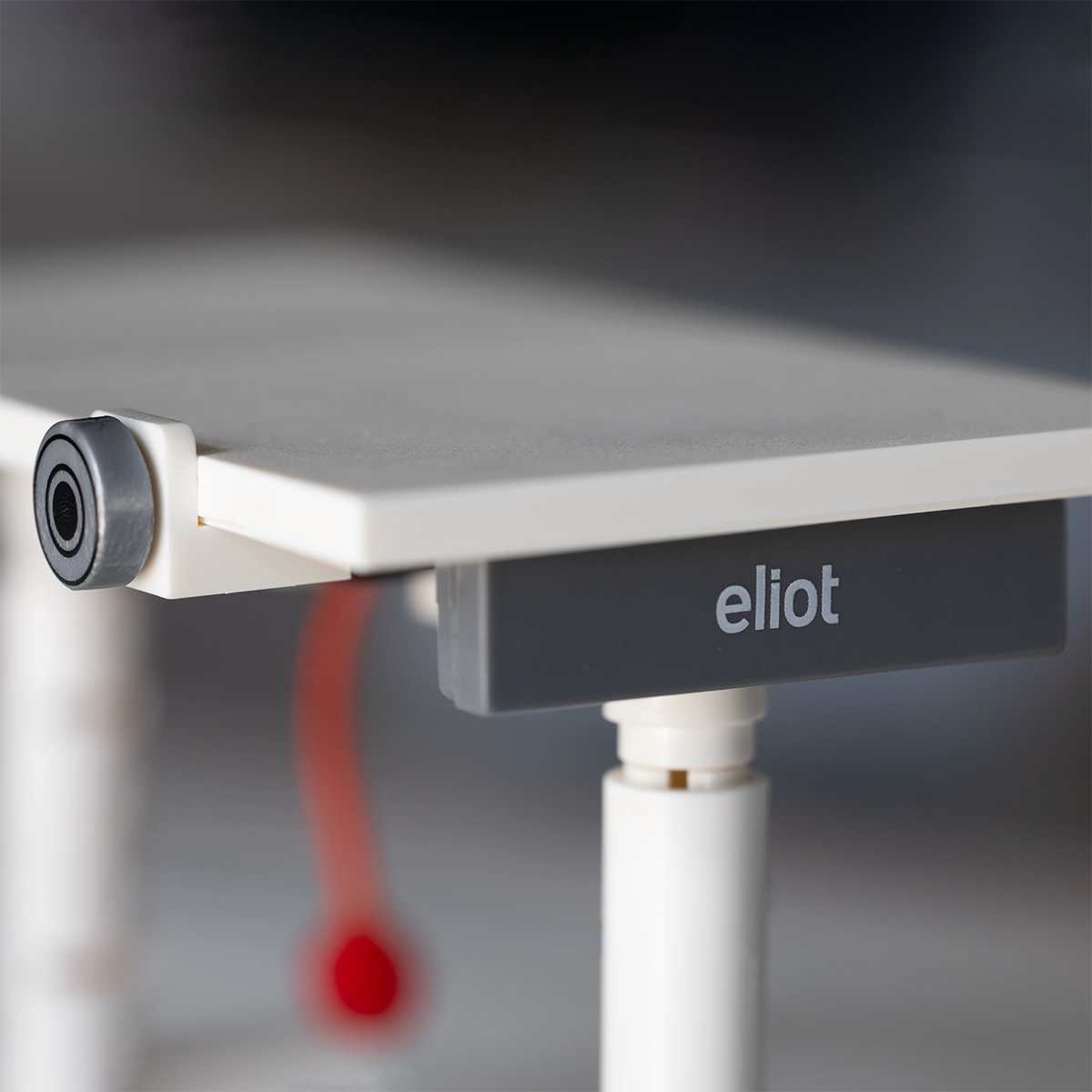 Bedrucktes Sidebracket und Smartcontroller auf einem Klemmbaustein Eliot