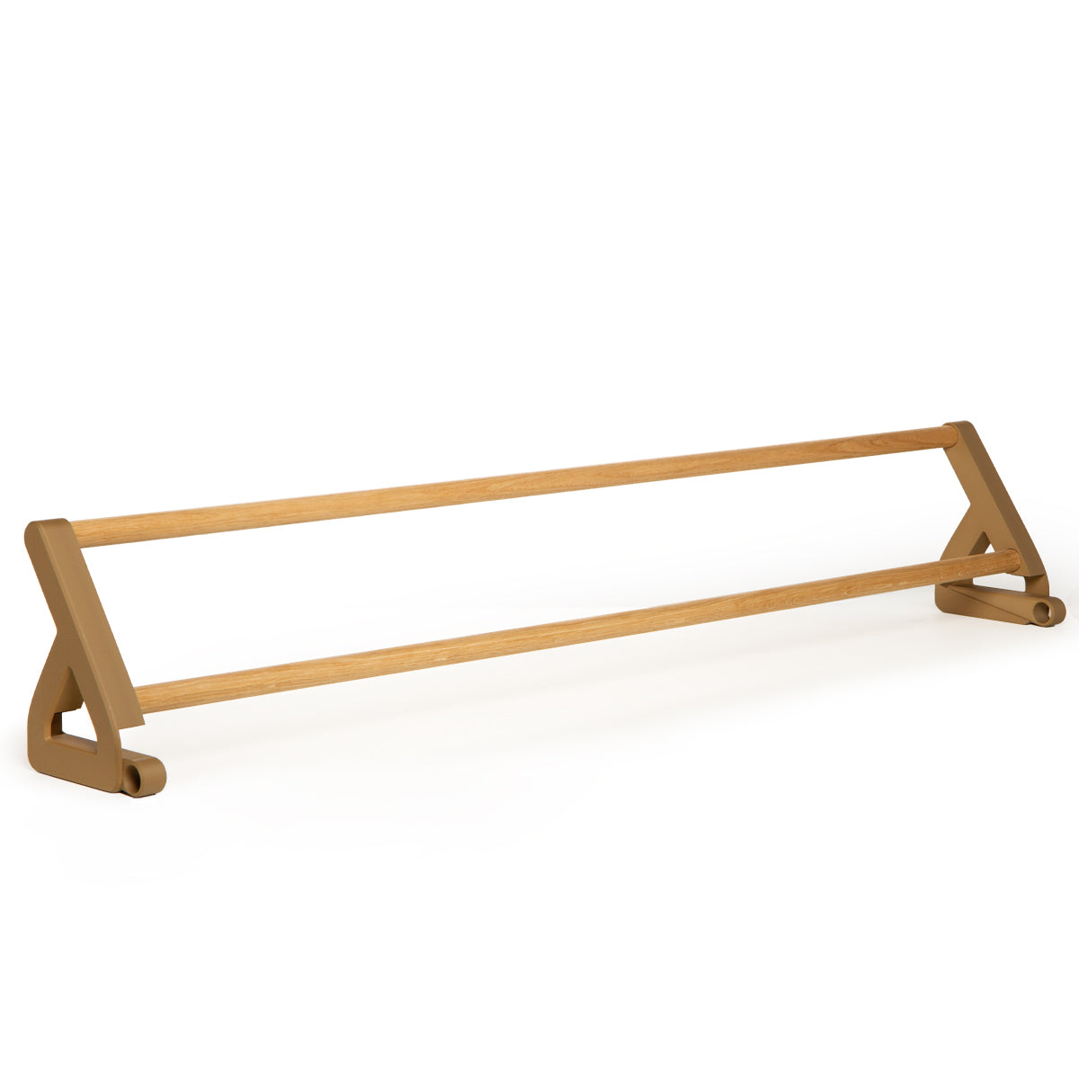 Der „Tiny Top“-Schreibtischaufsatz „Mokka“ von Smartfurniture GmbH besteht aus zwei horizontalen Eichenholzstäben, die von schräg angeordneten braunen Metallseitenrahmen getragen werden und vor einem weißen Hintergrund zur Geltung kommen.